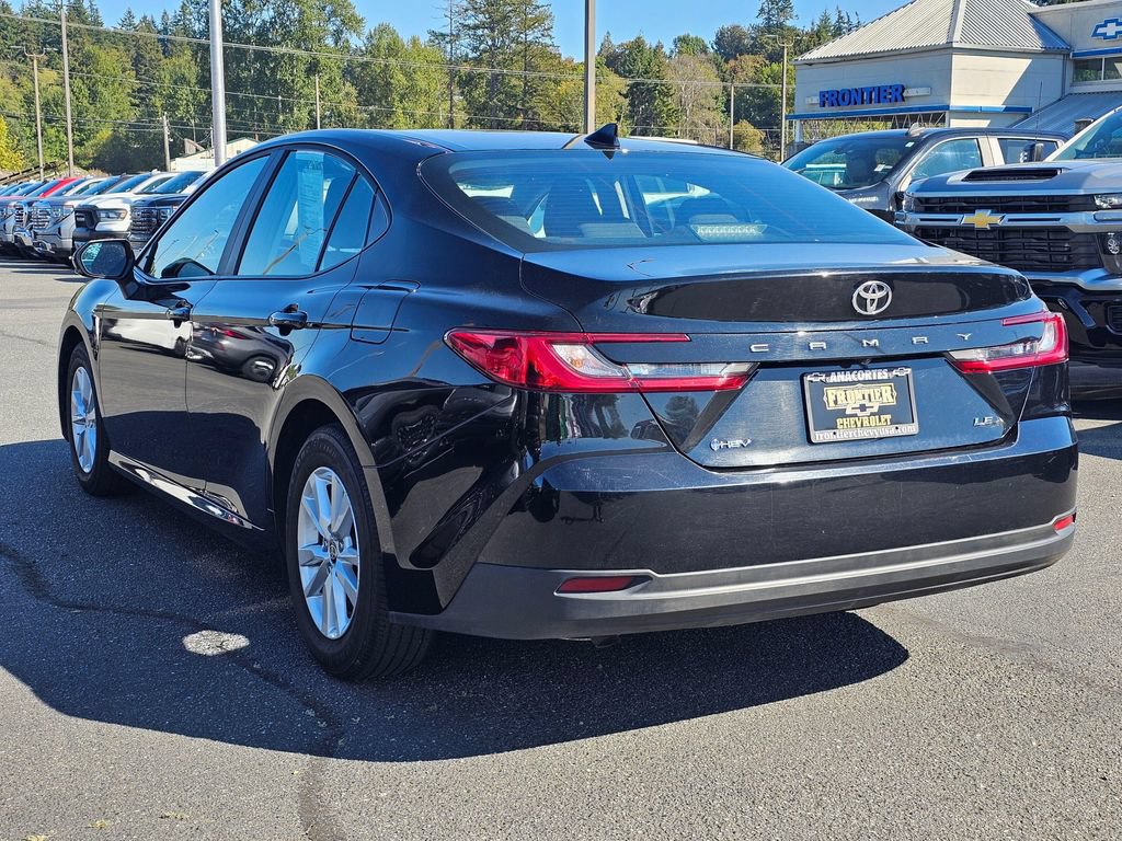 Used 2025 Toyota Camry LE FWD image 5