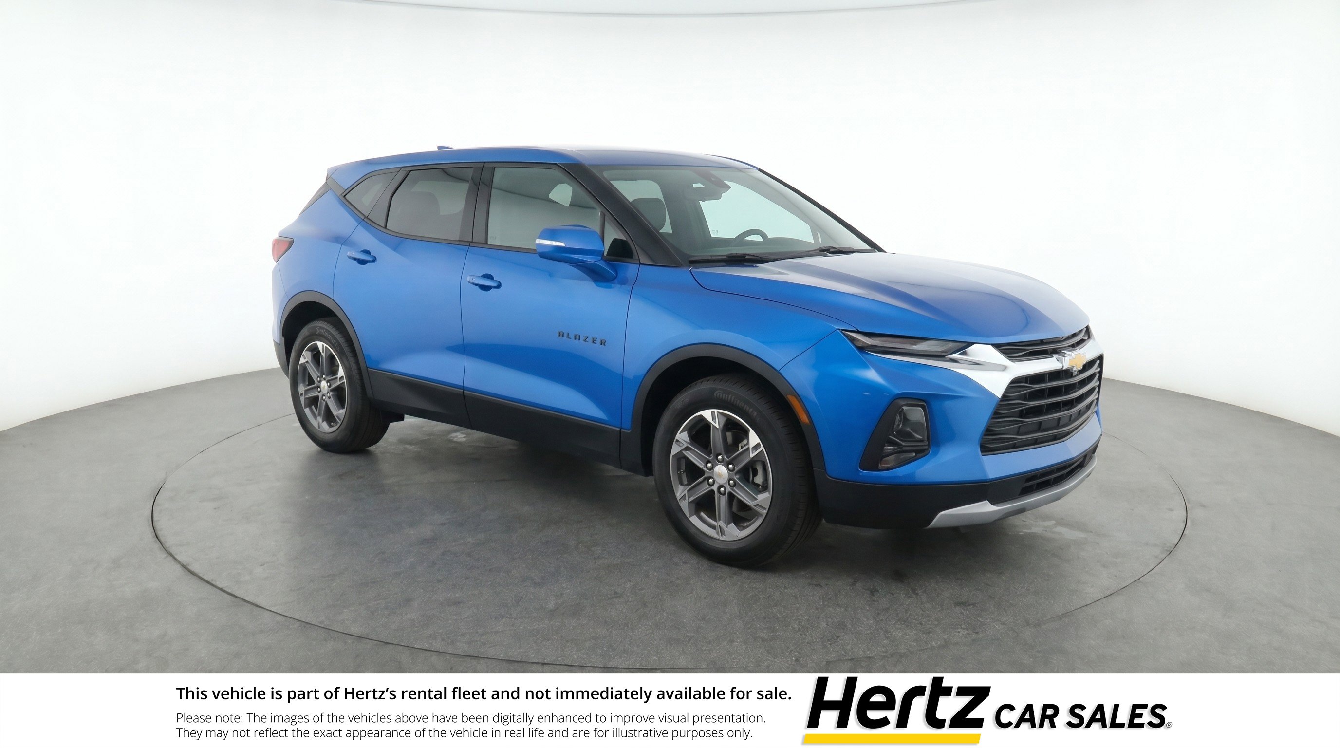 Used 2025 Chevrolet Blazer LT FWD image 1