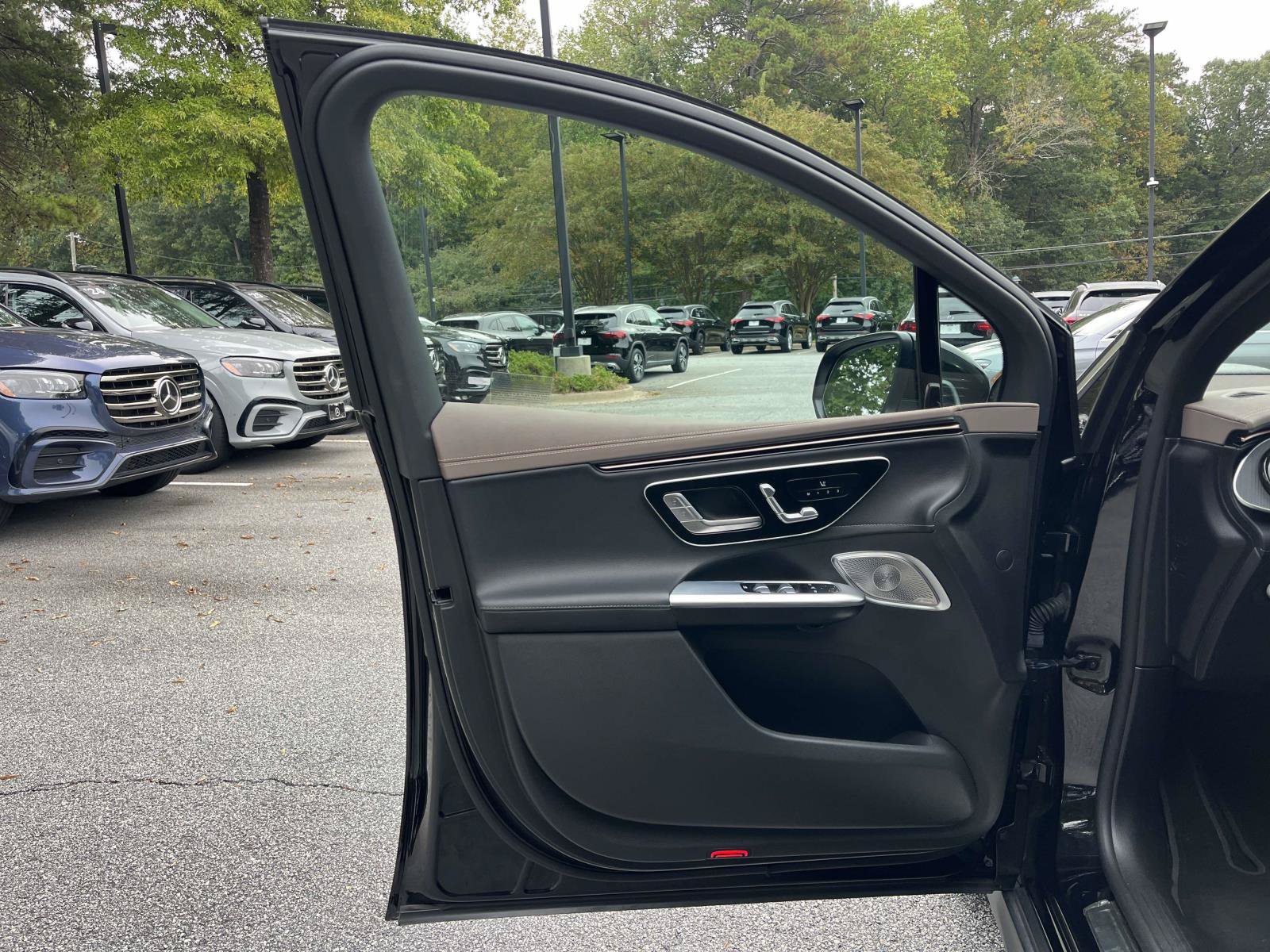 Certified 2023 Mercedes-Benz EQE 350+ 4MATIC SUV image 17