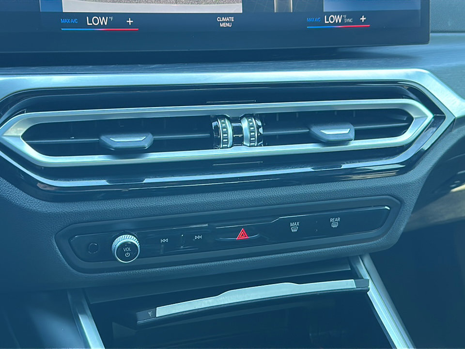 Certified 2024 BMW 330i Sedan w/ Convenience Package image 33