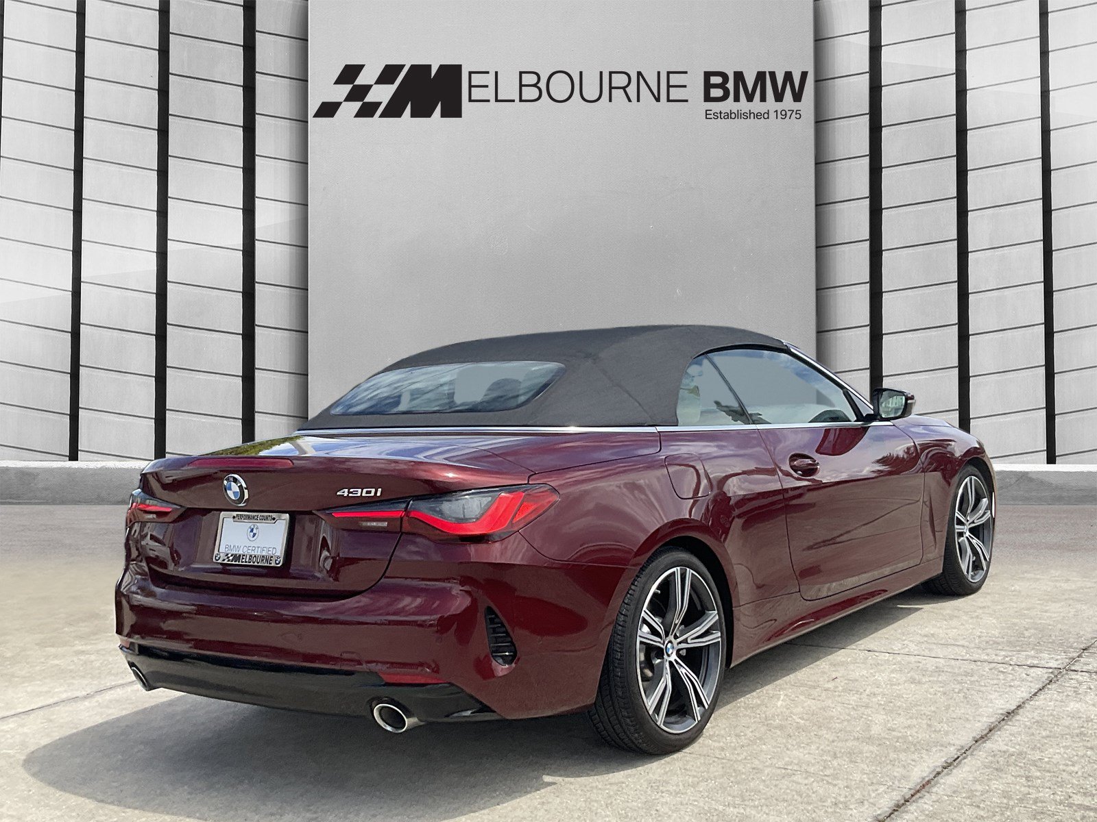 Certified 2024 BMW 430i Convertible w/ Premium Package RWD image 4