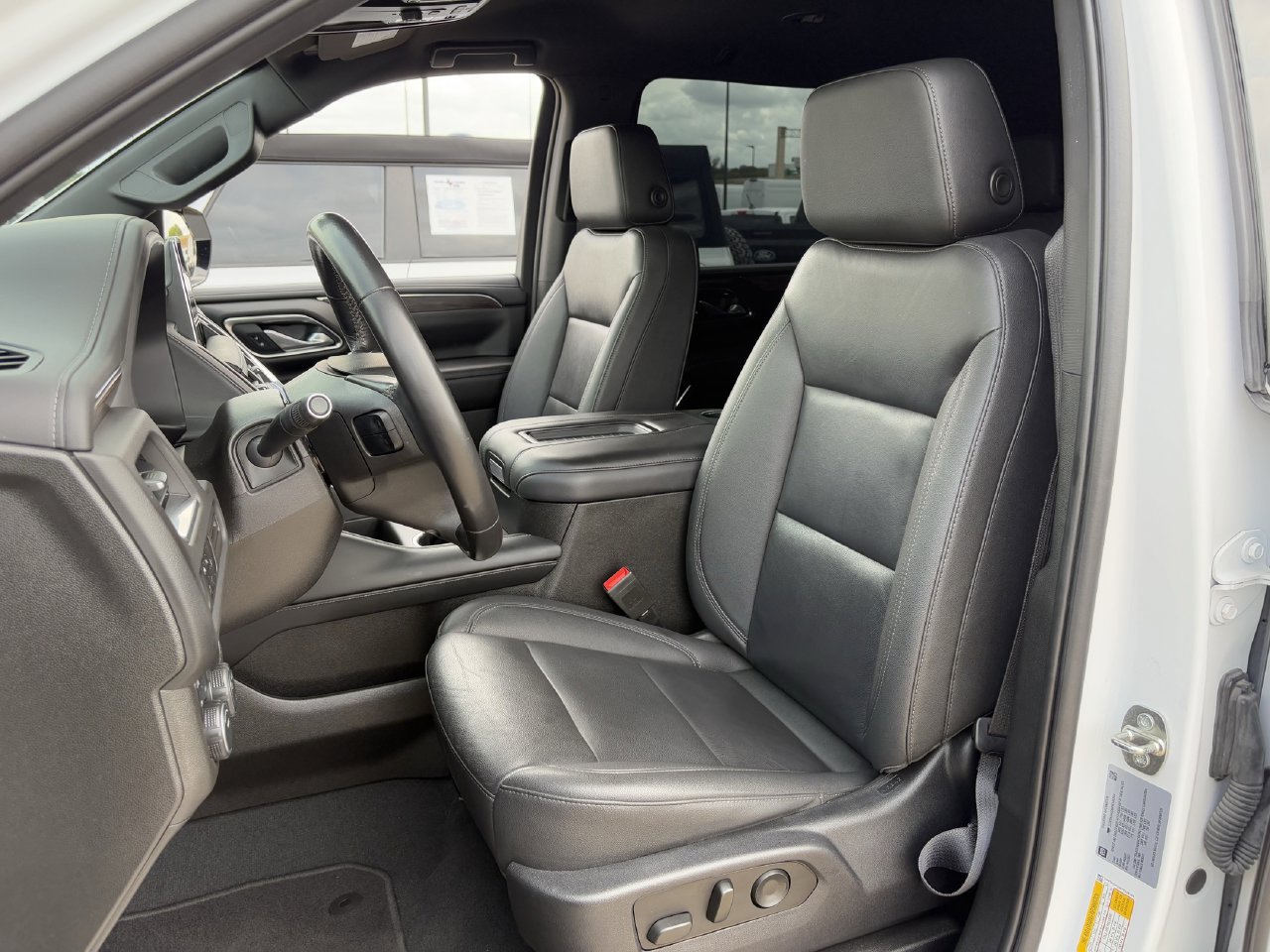 Used 2023 Chevrolet Suburban Z71 AWD/4WD image 27