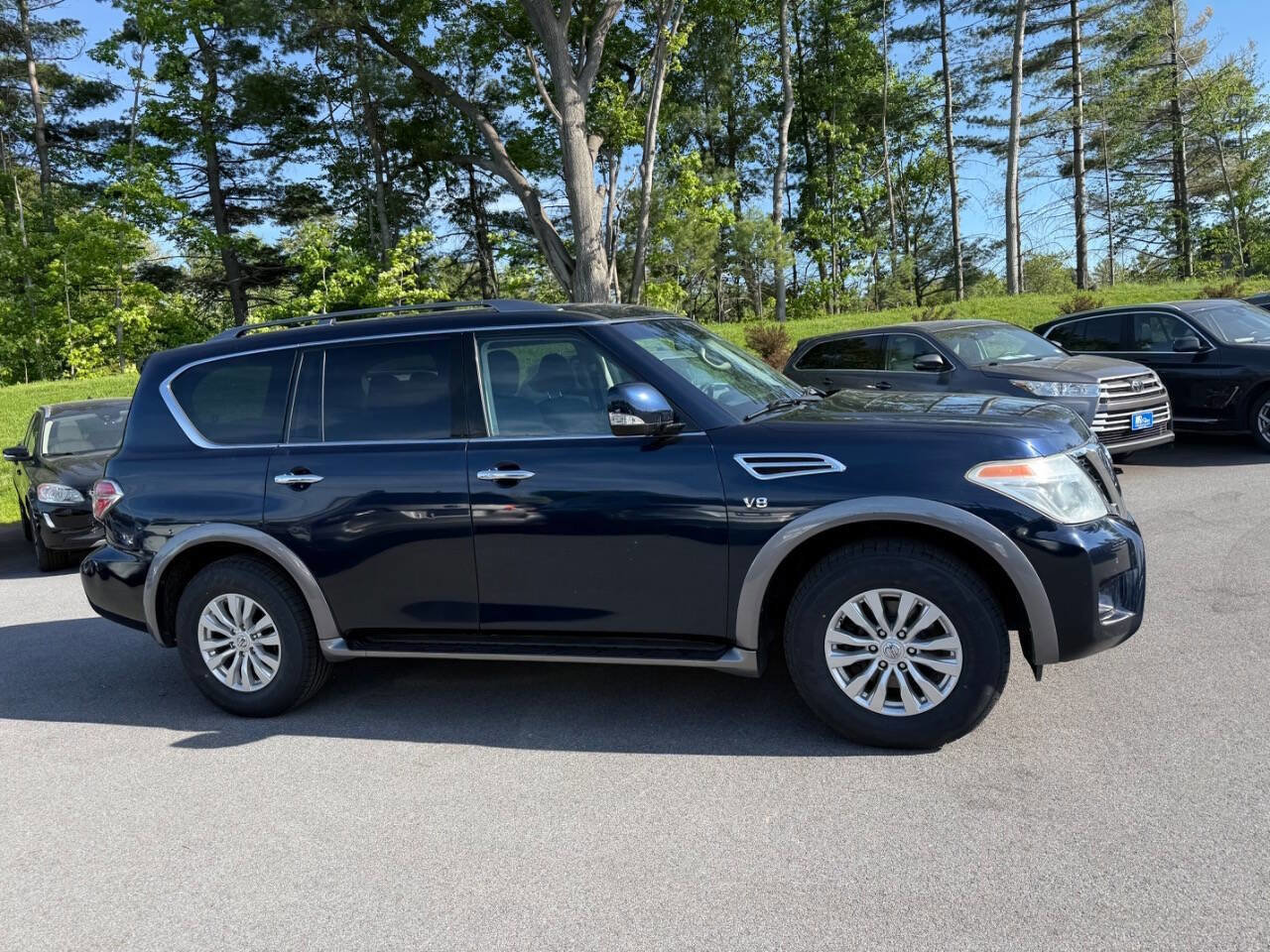 Used 2017 Nissan Armada SV AWD/4WD image 7