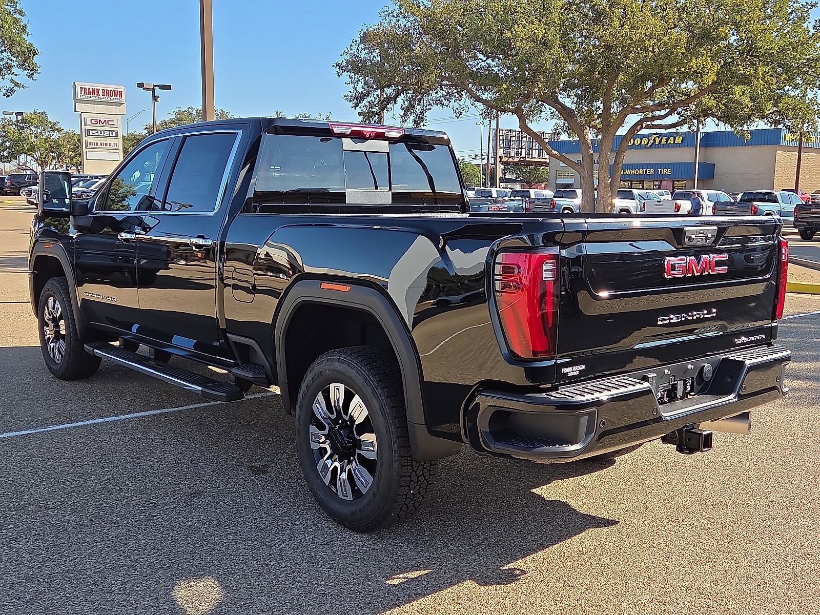 New 2026 GMC Sierra 2500 Denali w/ Denali Reserve Package image 3