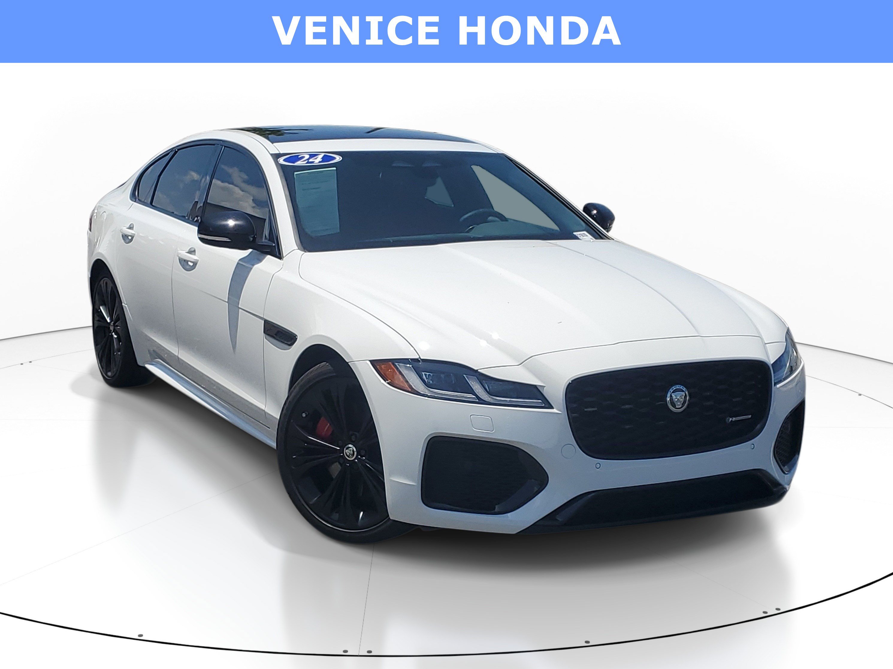Used 2024 Jaguar XF R-Dynamic SE AWD/4WD image 1