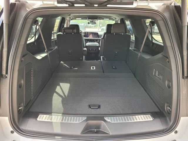 New 2025 Chevrolet Suburban Premier image 20