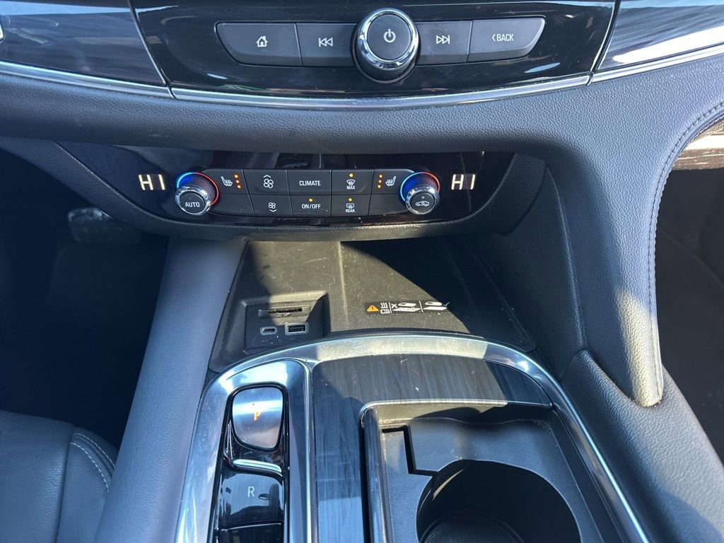 Used 2022 Buick Enclave Essence image 51