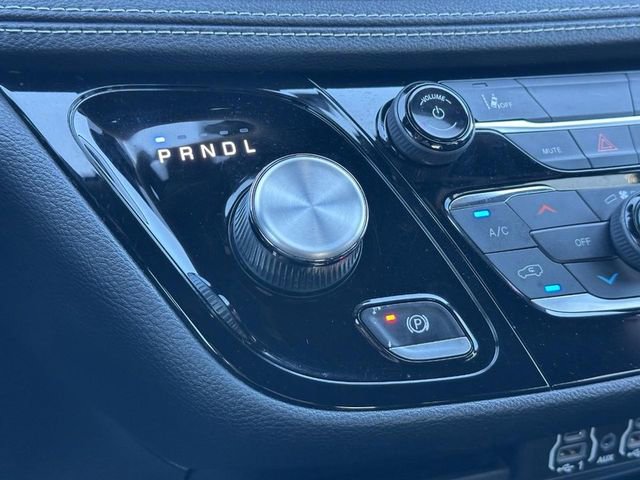 Used 2022 Chrysler Pacifica Touring-L w/ S Appearance Package FWD image 19