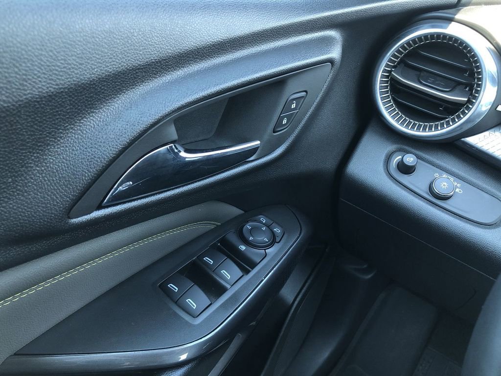 Used 2025 Chevrolet Trax ACTIV w/ Driver Confidence Package FWD image 20