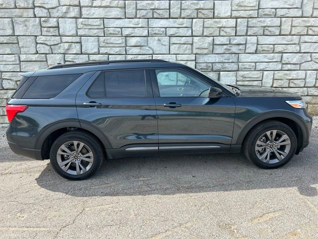 Used 2024 Ford Explorer XLT w/ Equipment Group 202A AWD/4WD image 6