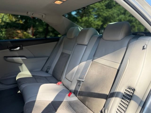 Used 2012 Toyota Camry XLE w/ Leather Pkg FWD image 38