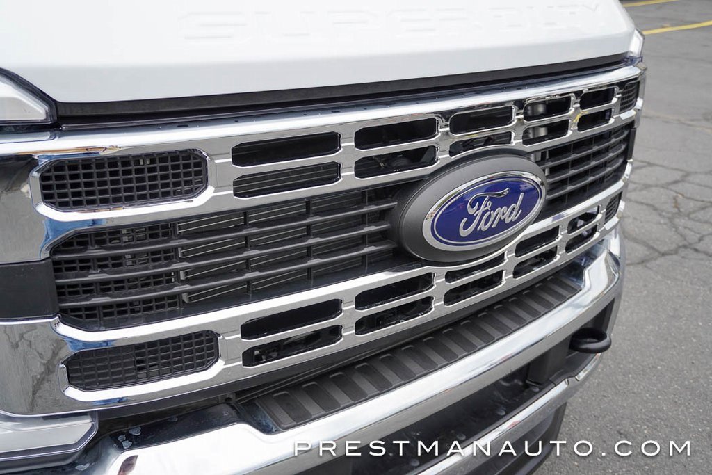 Used 2025 Ford F350 XL w/ XL Chrome Package image 45