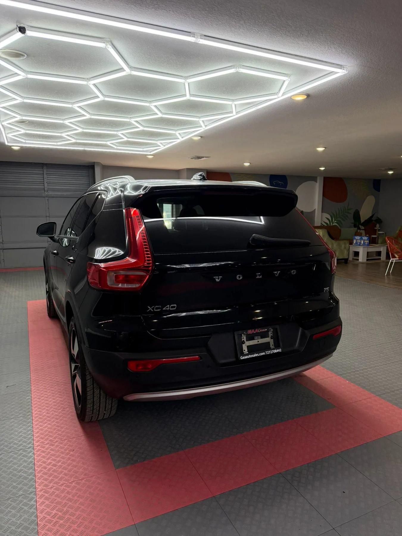 Used 2019 Volvo XC40 T5 Momentum AWD/4WD image 4
