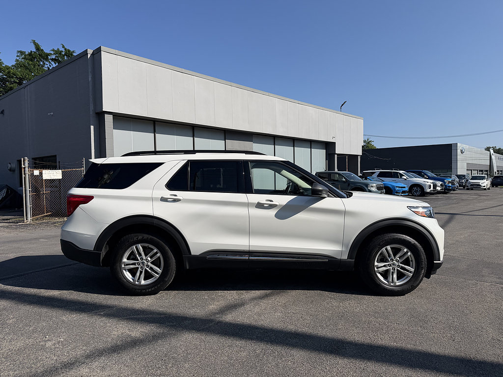 Used 2020 Ford Explorer XLT AWD/4WD image 4