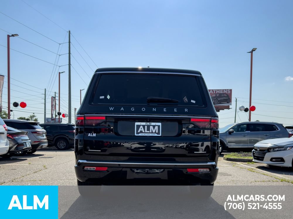 Used 2023 Jeep Wagoneer Series III w/ Preferred Equipment Group AWD/4WD image 5