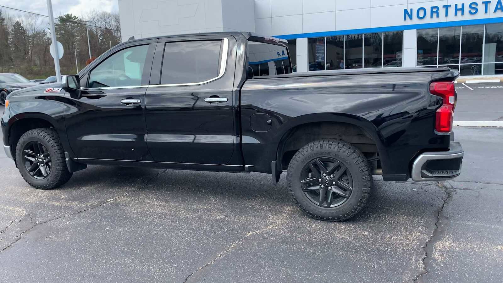 Used 2022 Chevrolet Silverado 1500 LTZ image 6