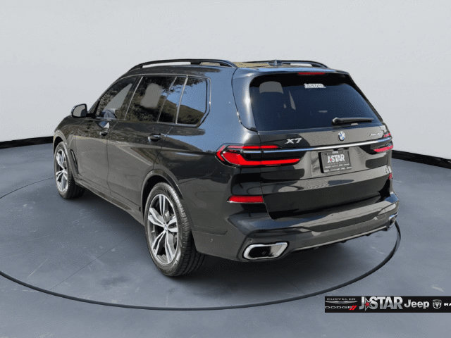 Used 2025 BMW X7 xDrive40i w/ M Sport Package AWD/4WD image 7