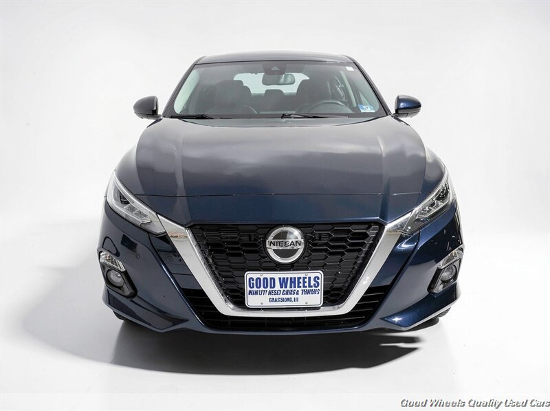 Used 2019 Nissan Altima 2.5 Platinum FWD image 2