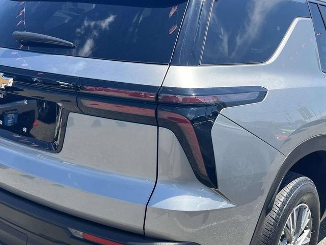 Certified 2024 Chevrolet Traverse LS AWD/4WD image 11
