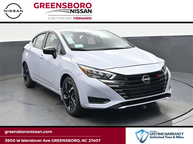 New 2025 Nissan Versa SR w/ Trunk Package