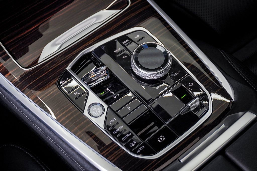 Used 2023 BMW X7 xDrive40i w/ Executive Package image 24