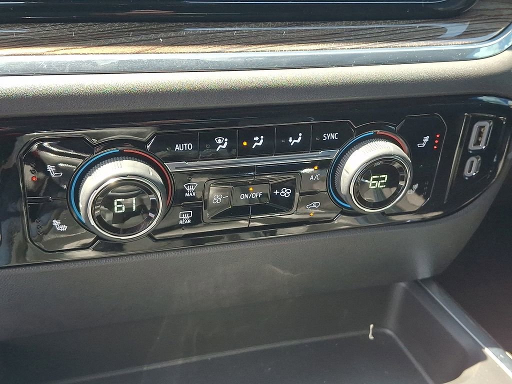 Used 2024 Chevrolet Silverado 1500 RST image 15