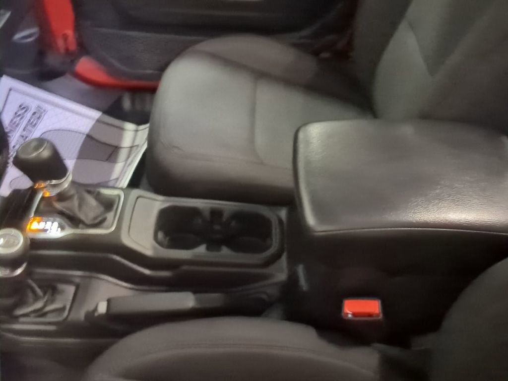 Used 2023 Jeep Wrangler Sport S image 16