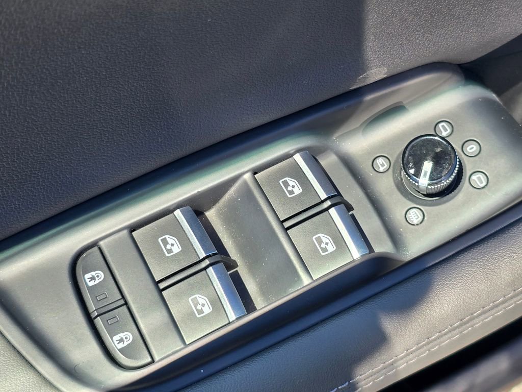 Used 2024 Audi Q8 Premium Plus w/ Premium Plus Package image 20