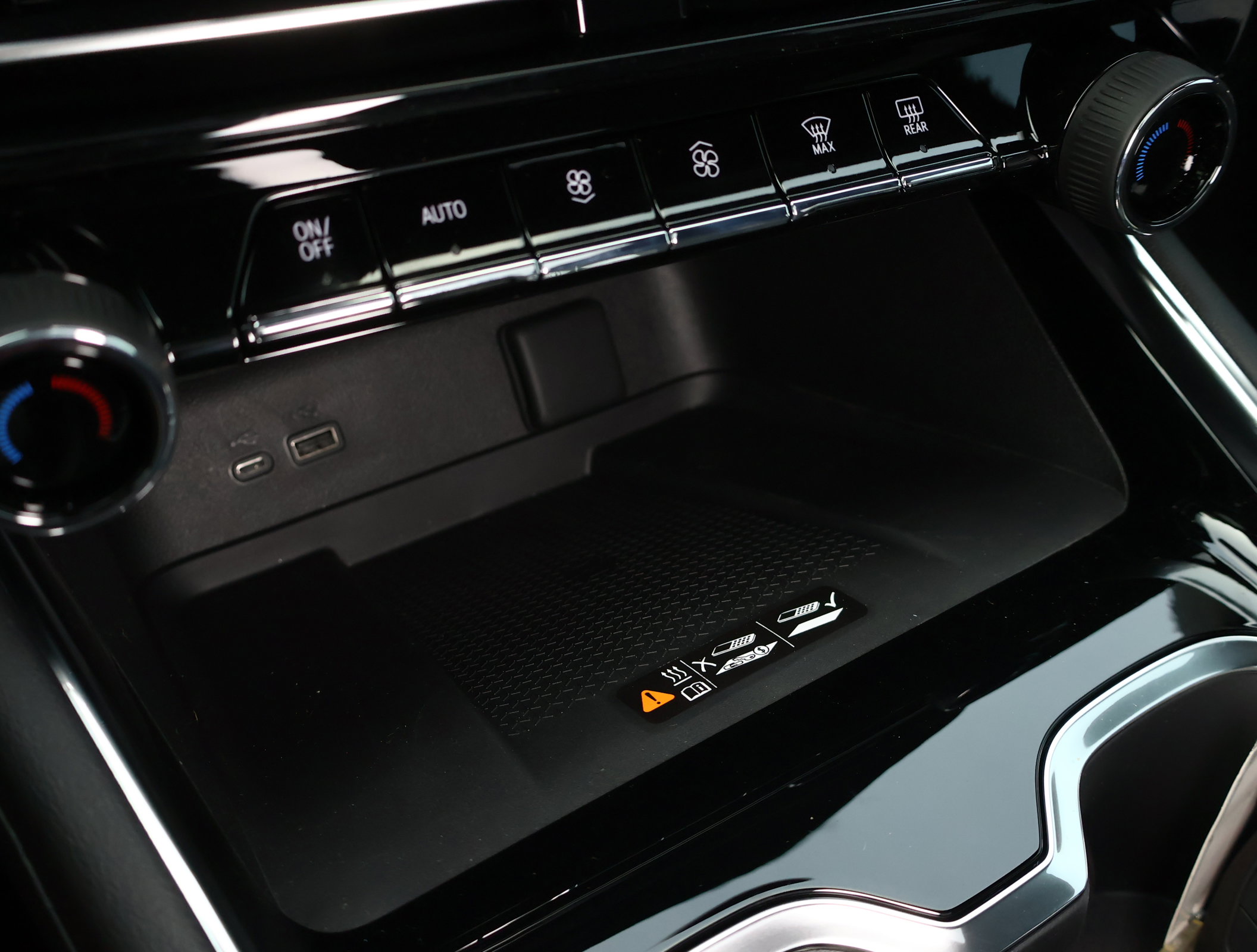 New 2026 Chevrolet Traverse Z71 w/ LPO, Floor Liner Package image 20