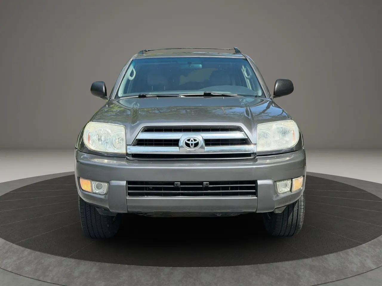 Used 2005 Toyota 4Runner SR5 RWD image 2