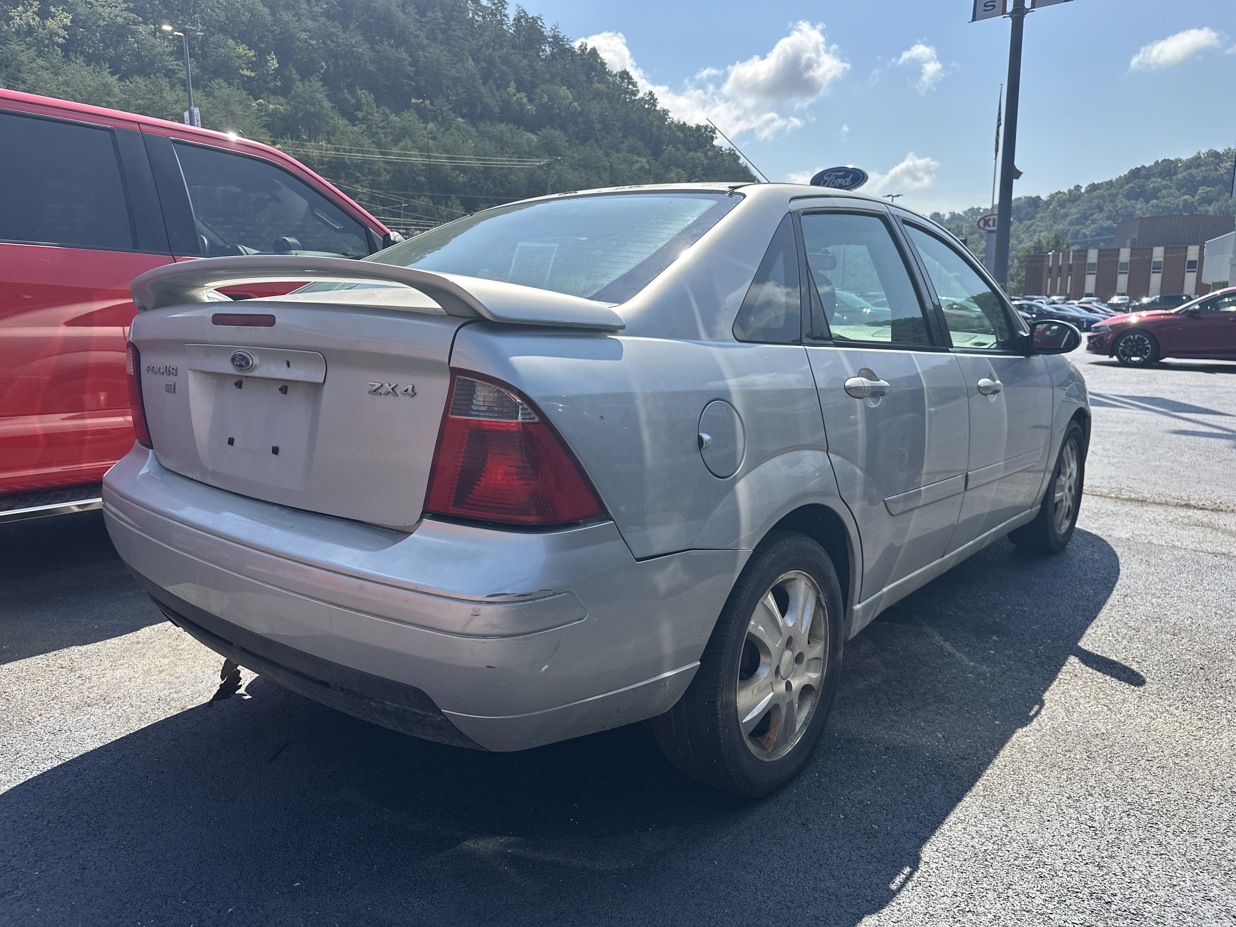 Used 2006 Ford Focus ST FWD image 8