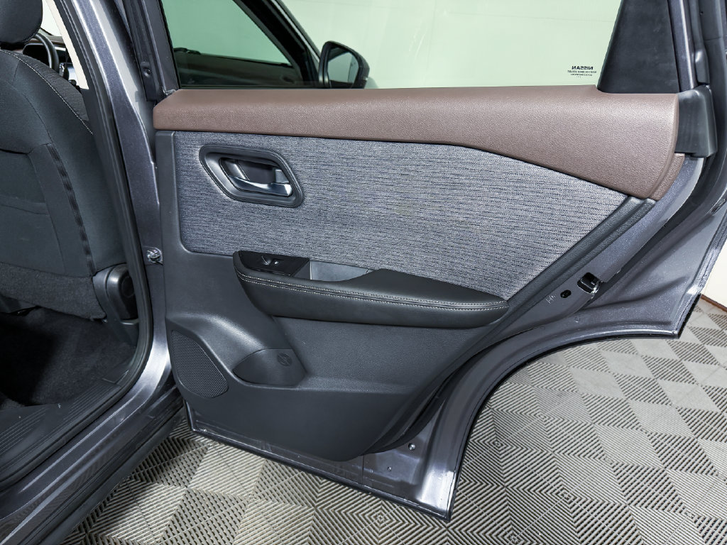 Certified 2022 Nissan Rogue SV FWD image 43