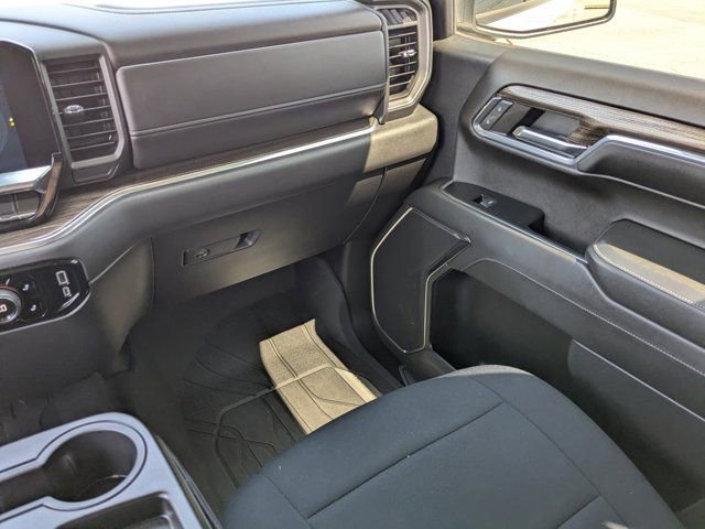 Used 2024 Chevrolet Silverado 1500 RST w/ Protection Package AWD/4WD image 16