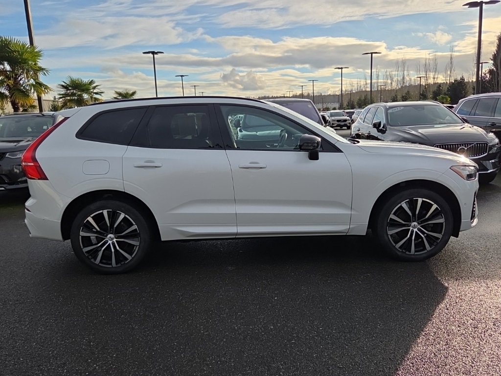 Certified 2023 Volvo XC60 B5 Plus w/ Climate Package image 9