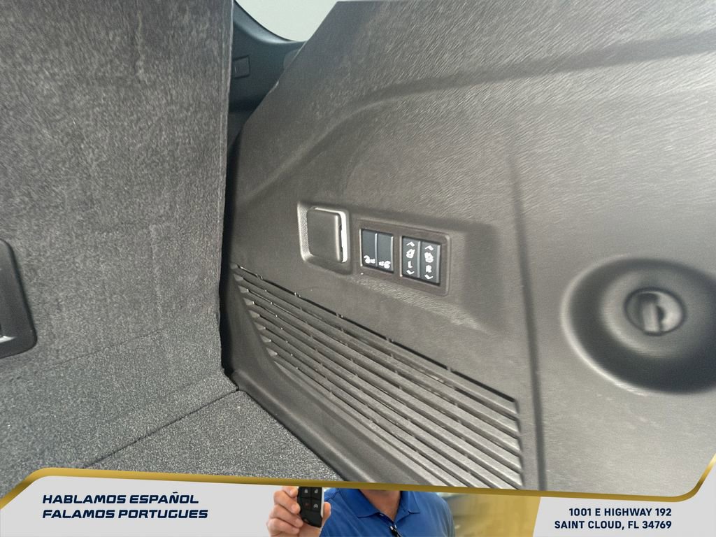 Used 2026 GMC Yukon Denali w/ Denali Reserve Package image 31