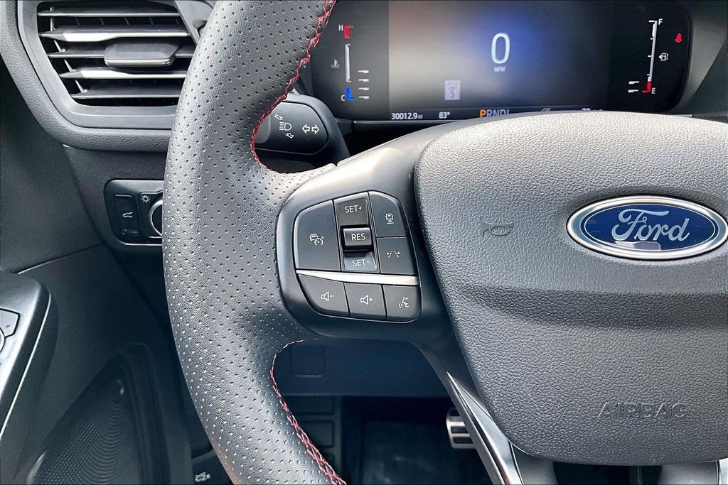 Certified 2024 Ford Escape ST-Line w/ Tech Pack #1 AWD/4WD image 17