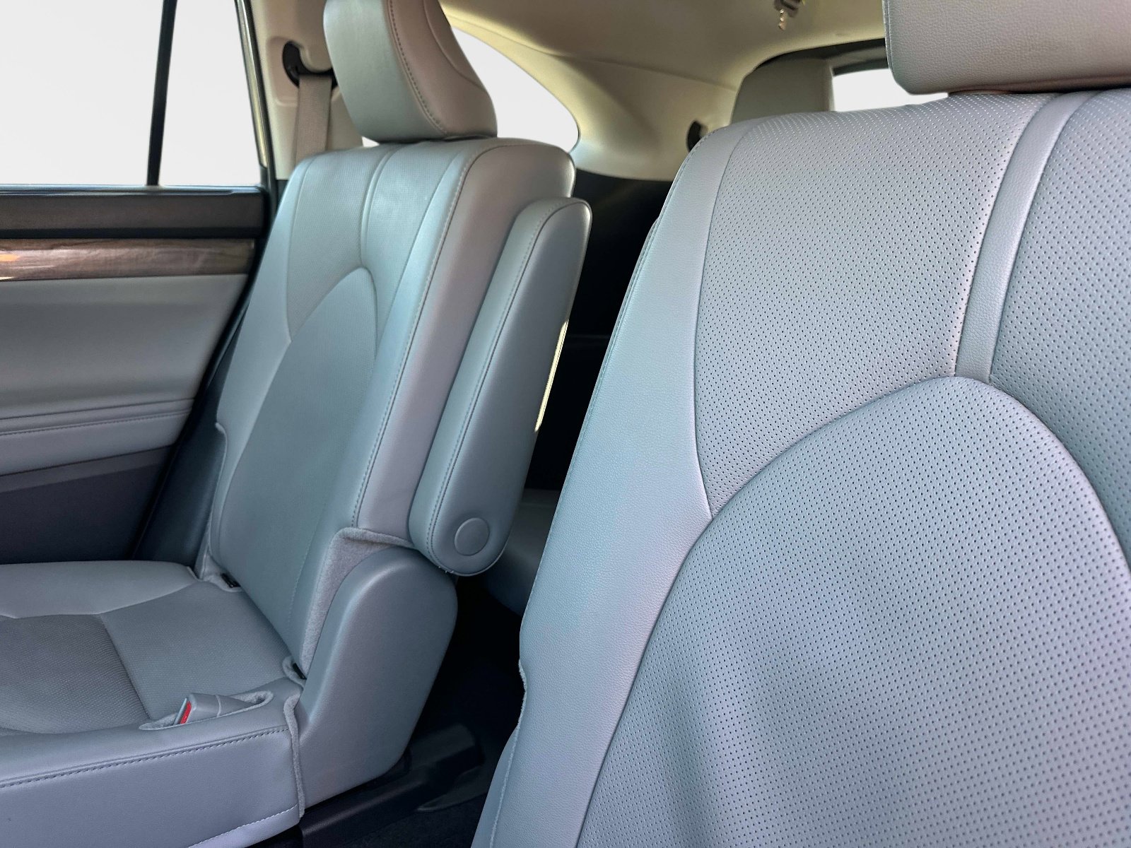 Used 2025 Toyota Highlander Limited image 15