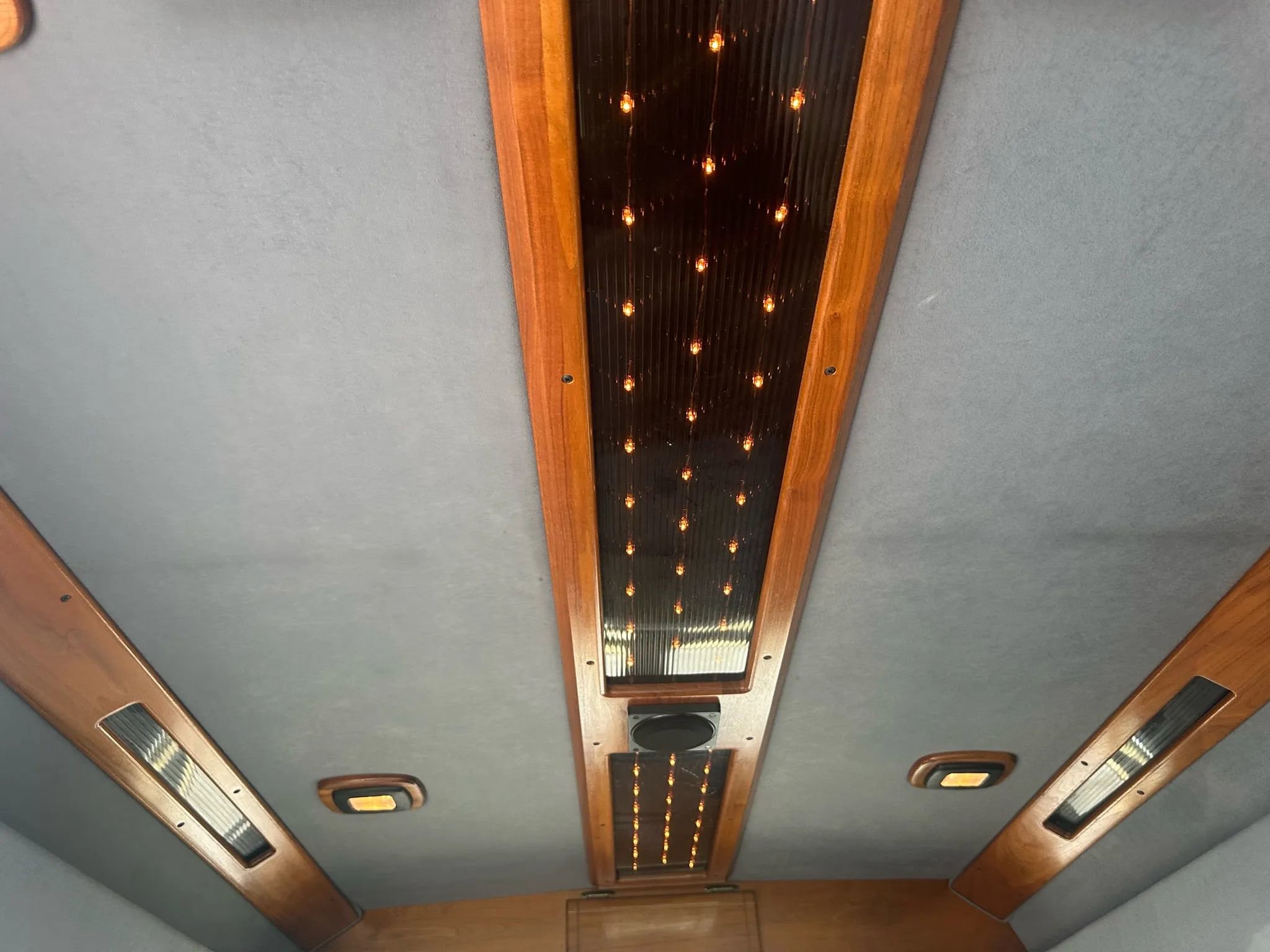 Used 1997 Ford E-150 and Econoline 150 image 35