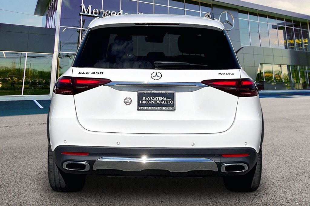 Certified 2025 Mercedes-Benz GLE 450 4MATIC image 4