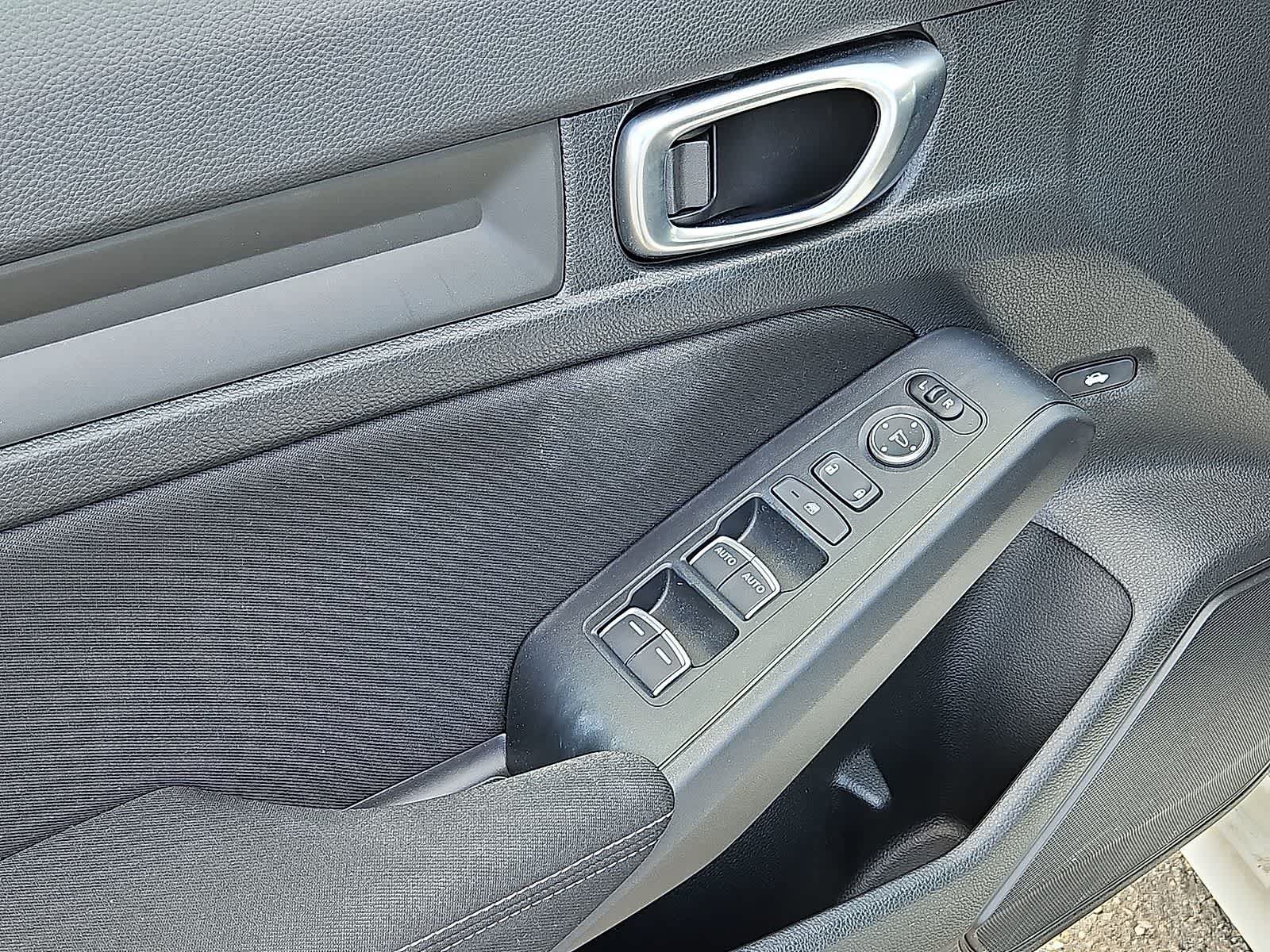Used 2023 Honda Civic LX image 27