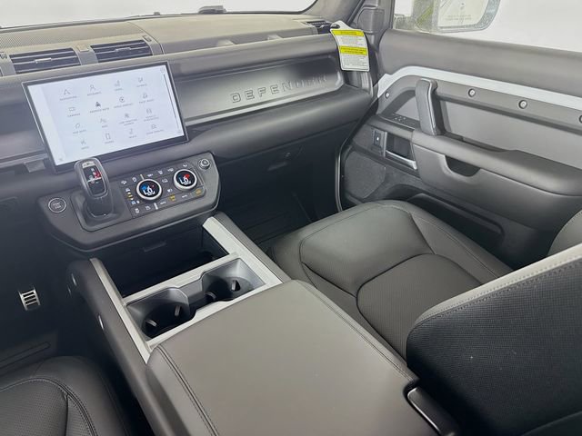 Certified 2025 Land Rover Defender 110 V8 image 26