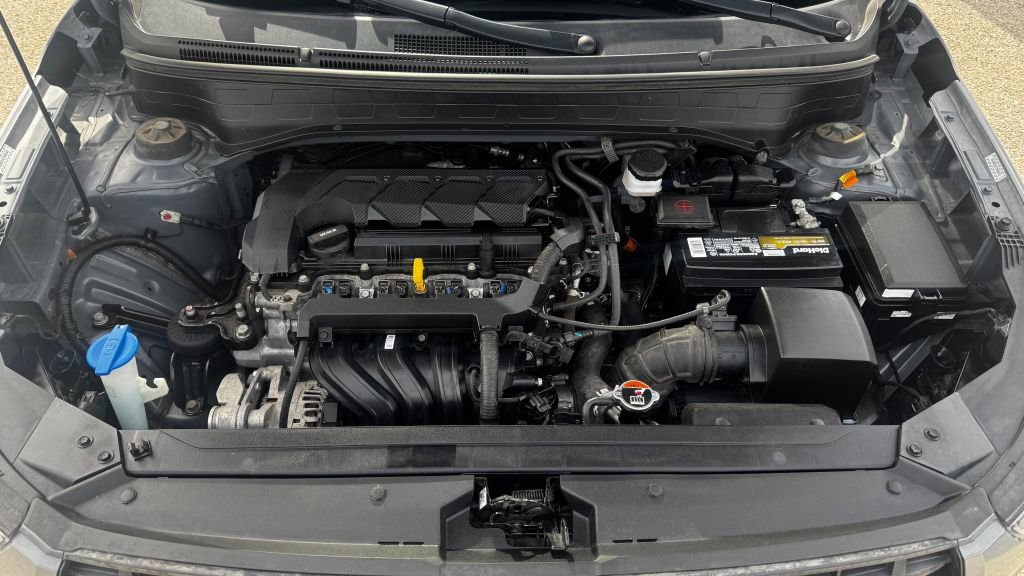 Used 2021 Hyundai Venue SE FWD image 9