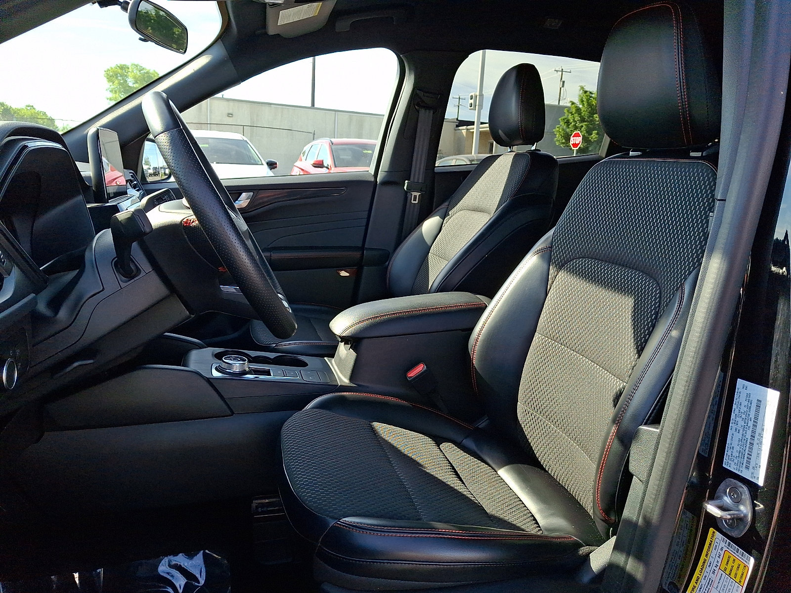 Used 2024 Ford Escape ST-Line AWD/4WD image 13