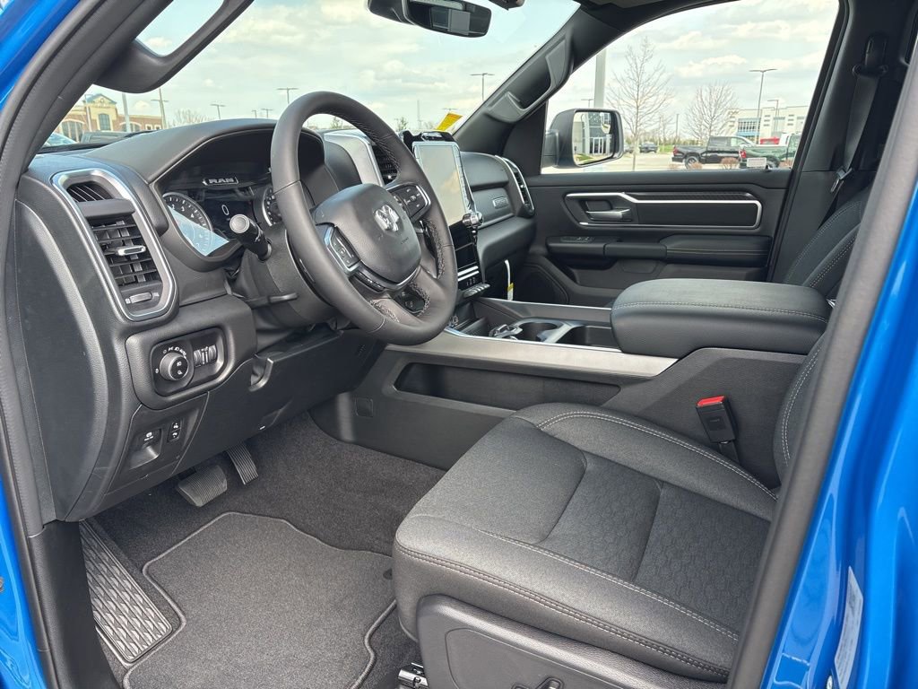 New 2026 RAM 1500 4x4 Crew Cab image 7