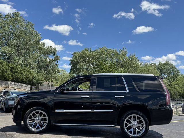 Used 2016 Cadillac Escalade Luxury AWD/4WD image 25