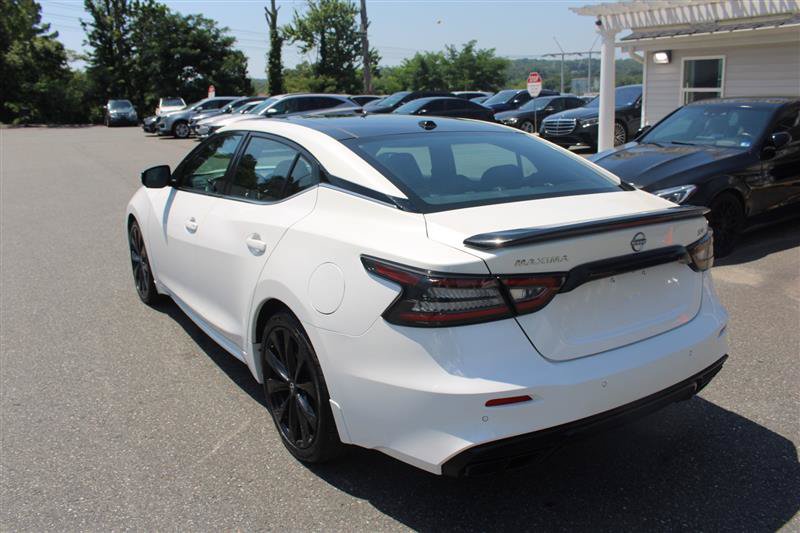 Used 2023 Nissan Maxima SR w/ Sport Mat Group FWD image 6