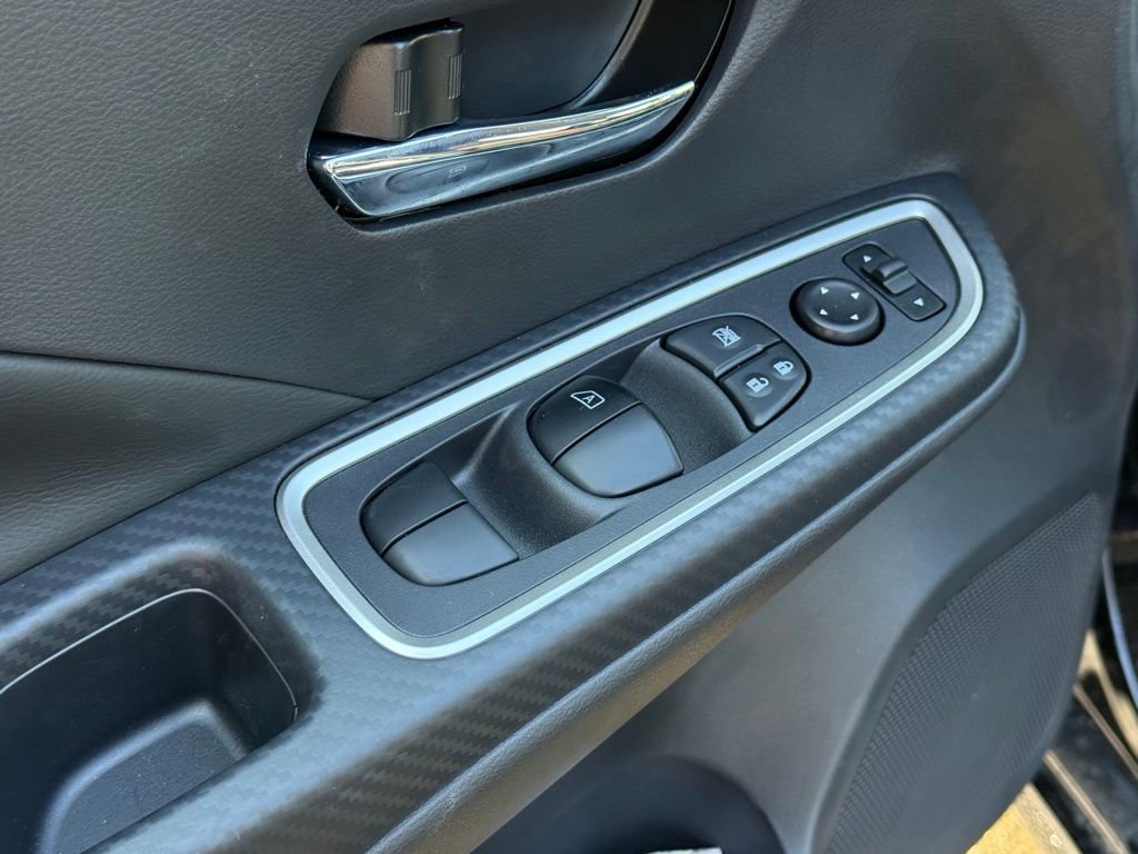 New 2025 Nissan Versa SR w/ Trunk Package FWD image 14