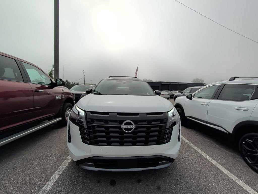 Used 2026 Nissan Pathfinder Platinum w/ Cargo Package FWD image 12