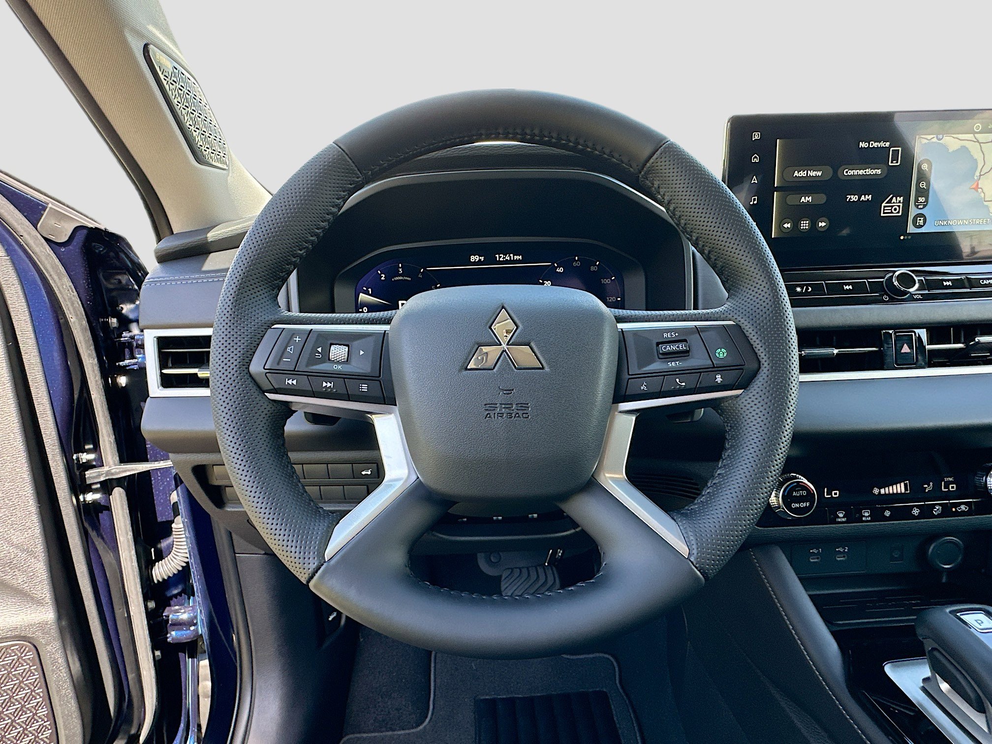 New 2025 Mitsubishi Outlander SE image 7