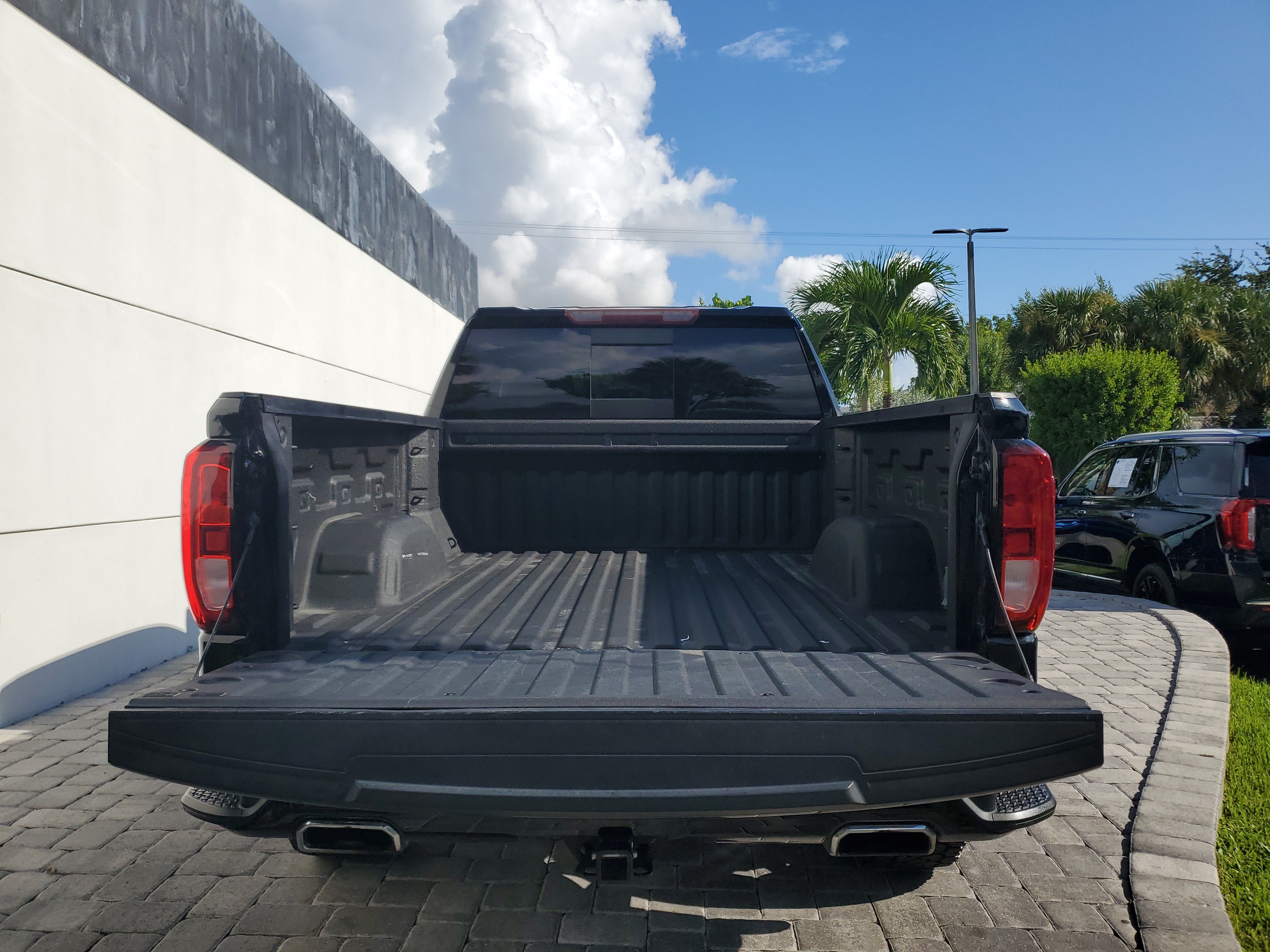 Certified 2020 GMC Sierra 1500 Elevation w/ Elevation Value Package AWD/4WD image 12